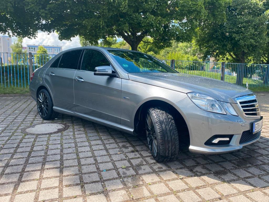 Mercedes-Benz E 300