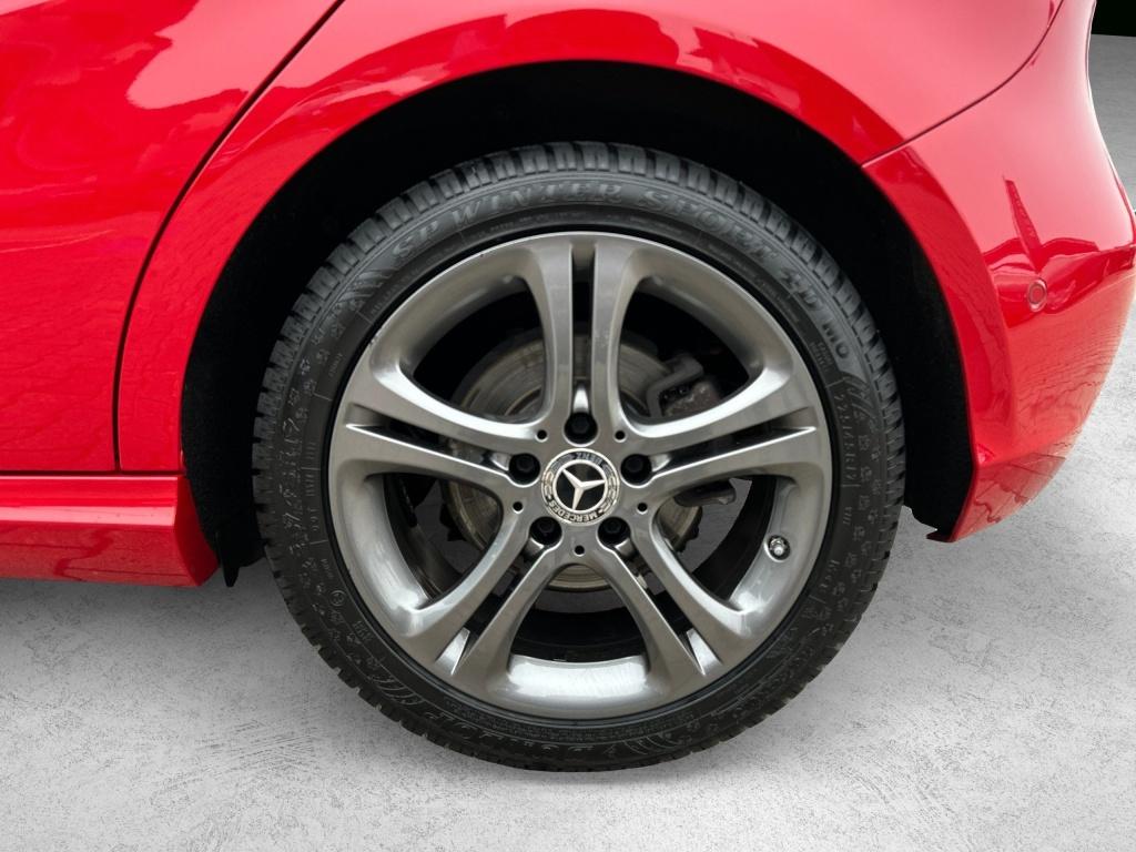 Mercedes-Benz A 180 d AUT Kam. KeyLess KlimaA LED LM Navi PDC