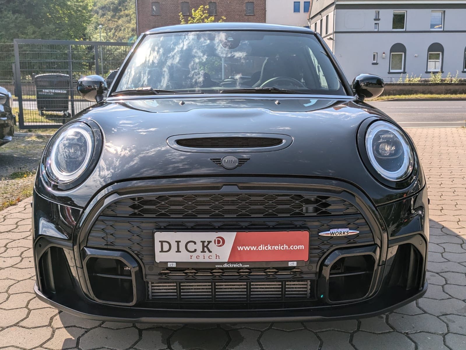 Fahrzeugabbildung MINI Cooper S John JCW Trim PANO/LED/ACC/KAMERA