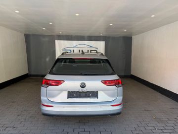 Volkswagen Golf - 6