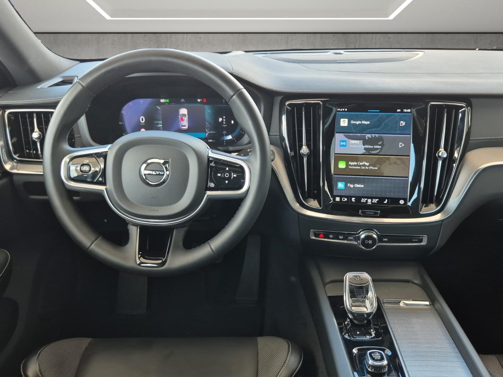 Volvo V60 Ultimate Dark 360 H&K Pano LED 4xSHZ