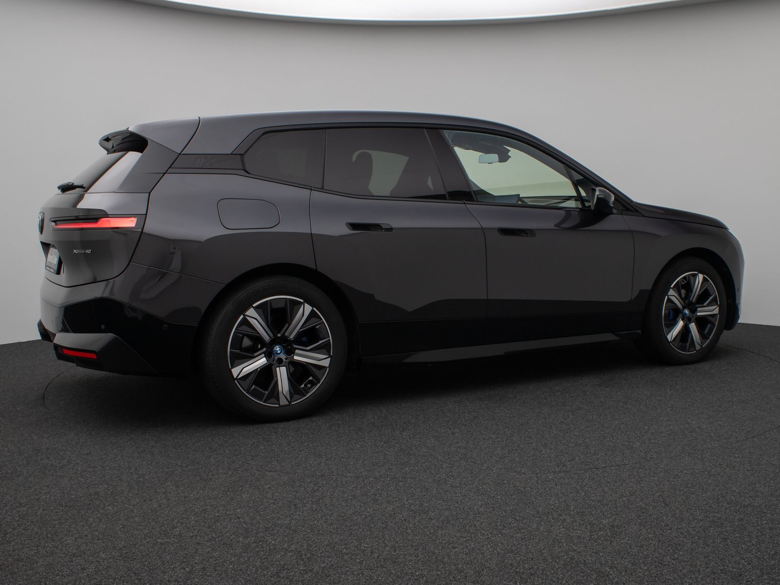 Fahrzeugabbildung BMW iX xD40 Sport DAB SoftClose SkyLounge H/K 21Zoll