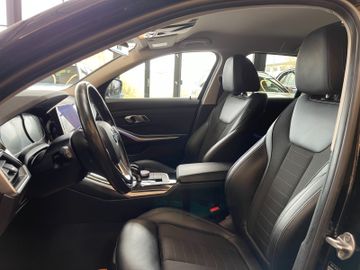 BMW 318d  Touring  Sport Line  *1.HAND*LED*NAVI*PDC*
