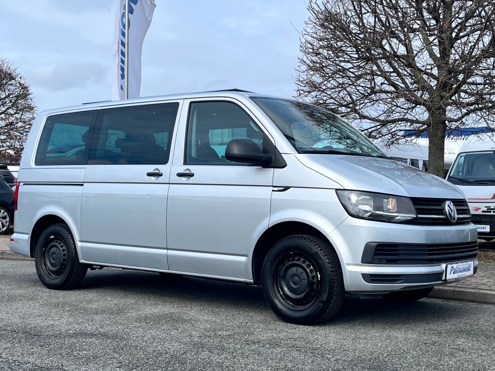 Fahrzeugabbildung Volkswagen T6 Multivan Trendline