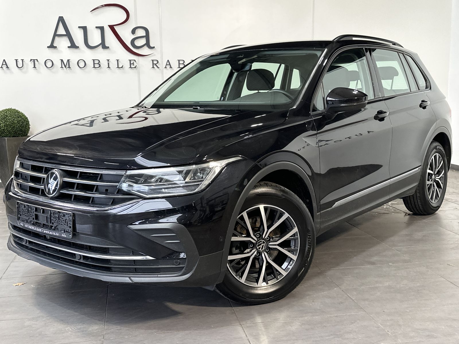 Fahrzeugabbildung Volkswagen Tiguan 2.0 TDI Life NAV+LED+KAMERA+DIGDISPLAY+PP