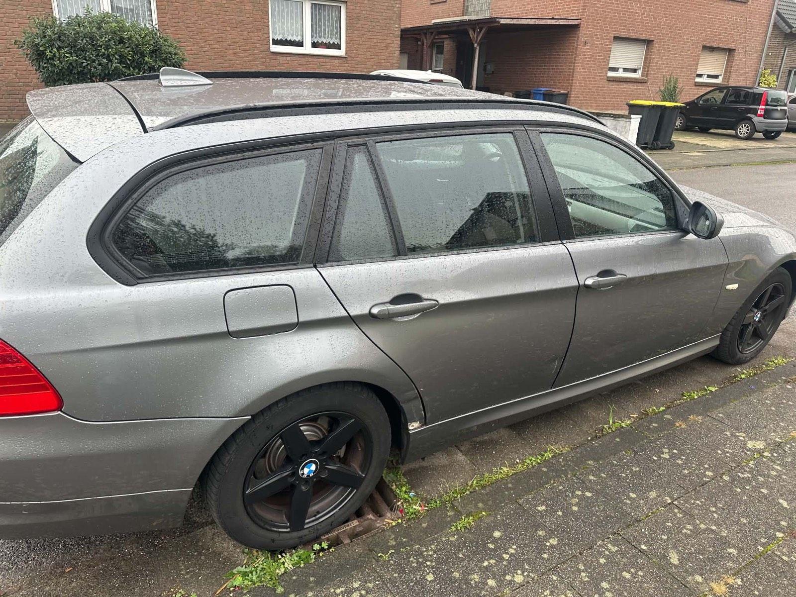 BMW 318 2012 — photo 7