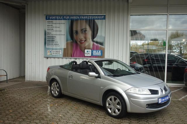 Renault Megane 1,9 dCi FAP CC KLIMA ALU LEDER PDC SHZ AH