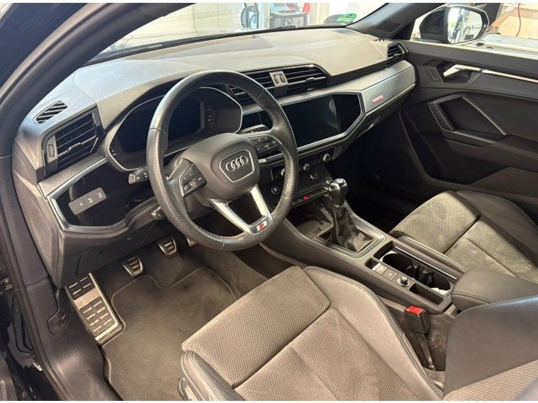 Fahrzeugabbildung Audi Q3 Sportback 35 1.5 TFSI S line KAMERA/LED/SHZ/