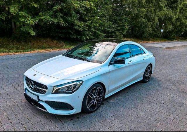 MERCEDES-BENZ CLA 220d AMG Line Panorama ,Harman Kardon