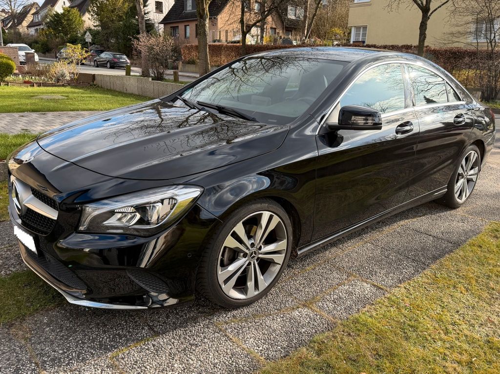 Image of Mercedes-Benz CLA 200