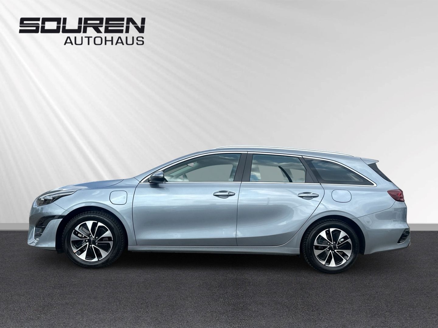 Fahrzeugabbildung Kia Ceed_sw Plug-in Hybrid Spirit 1.6+Navi+digitales
