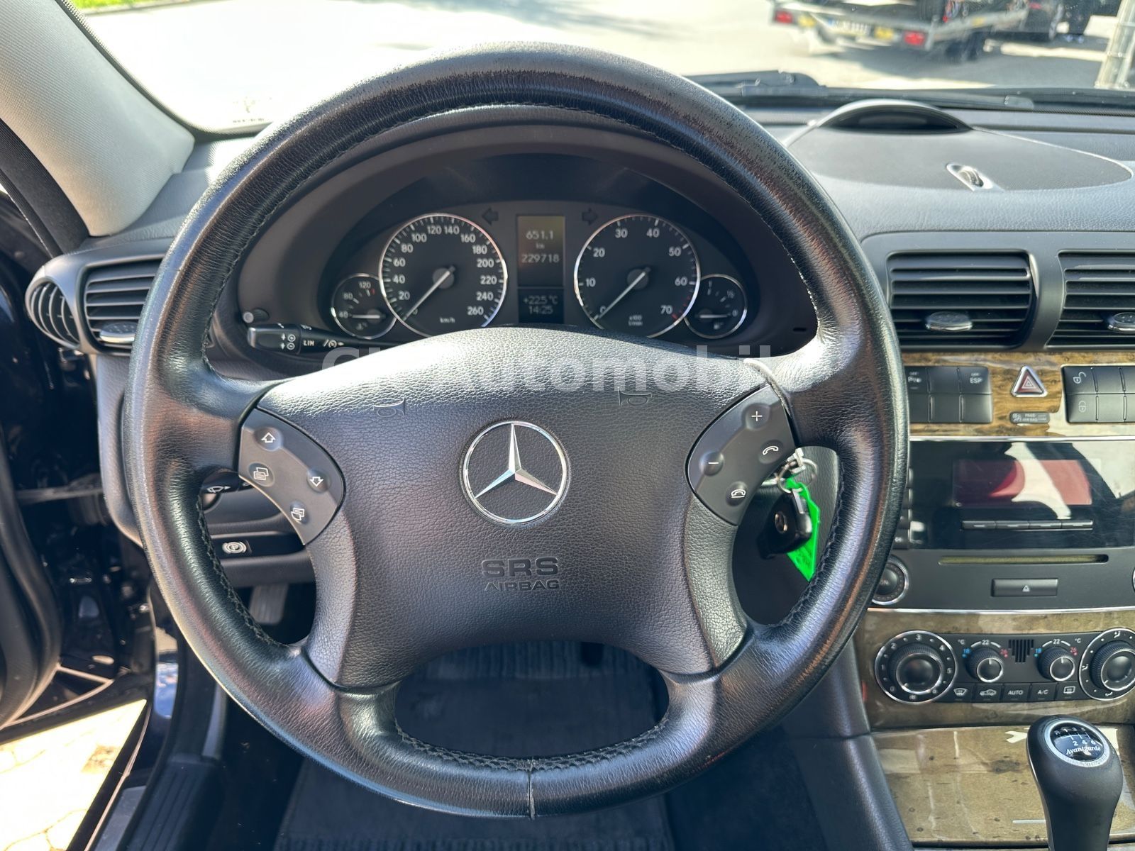 Fahrzeugabbildung Mercedes-Benz C 200 C T-Modell Kompressor Avantgarde/Xenon/PDC