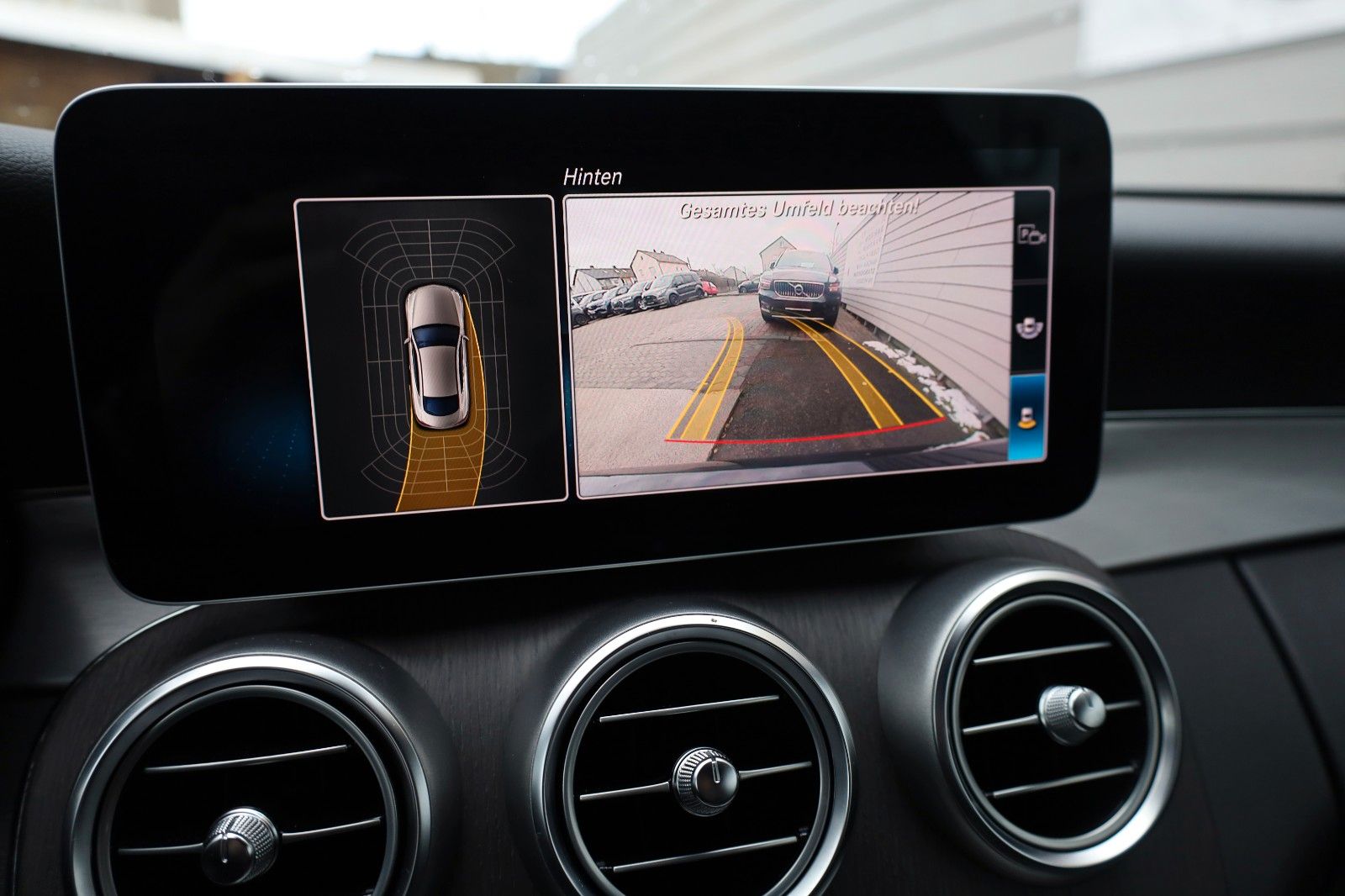 Fahrzeugabbildung Mercedes-Benz C 200 d Coupe, AMG-Line,Navi,Kamera,CarPlay,+WR