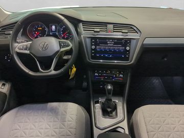 Volkswagen Tiguan - 12
