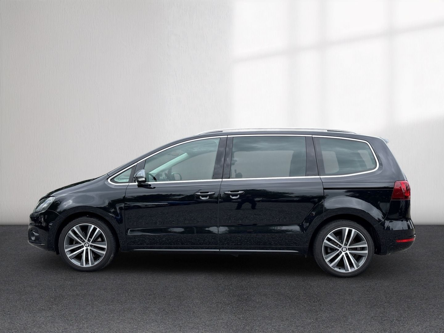 Seat Alhambra FR-Line FR Line SHZ NAV AHK Pano LMF imagem 2