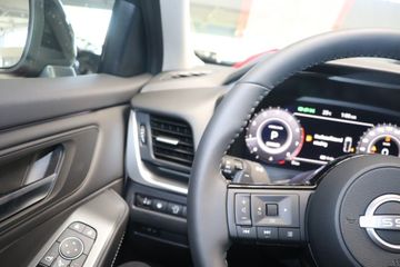 Fotografie 17 des Nissan Qashqai 1.3 DIG-T MHEV Xtronic N-Connecta Panora