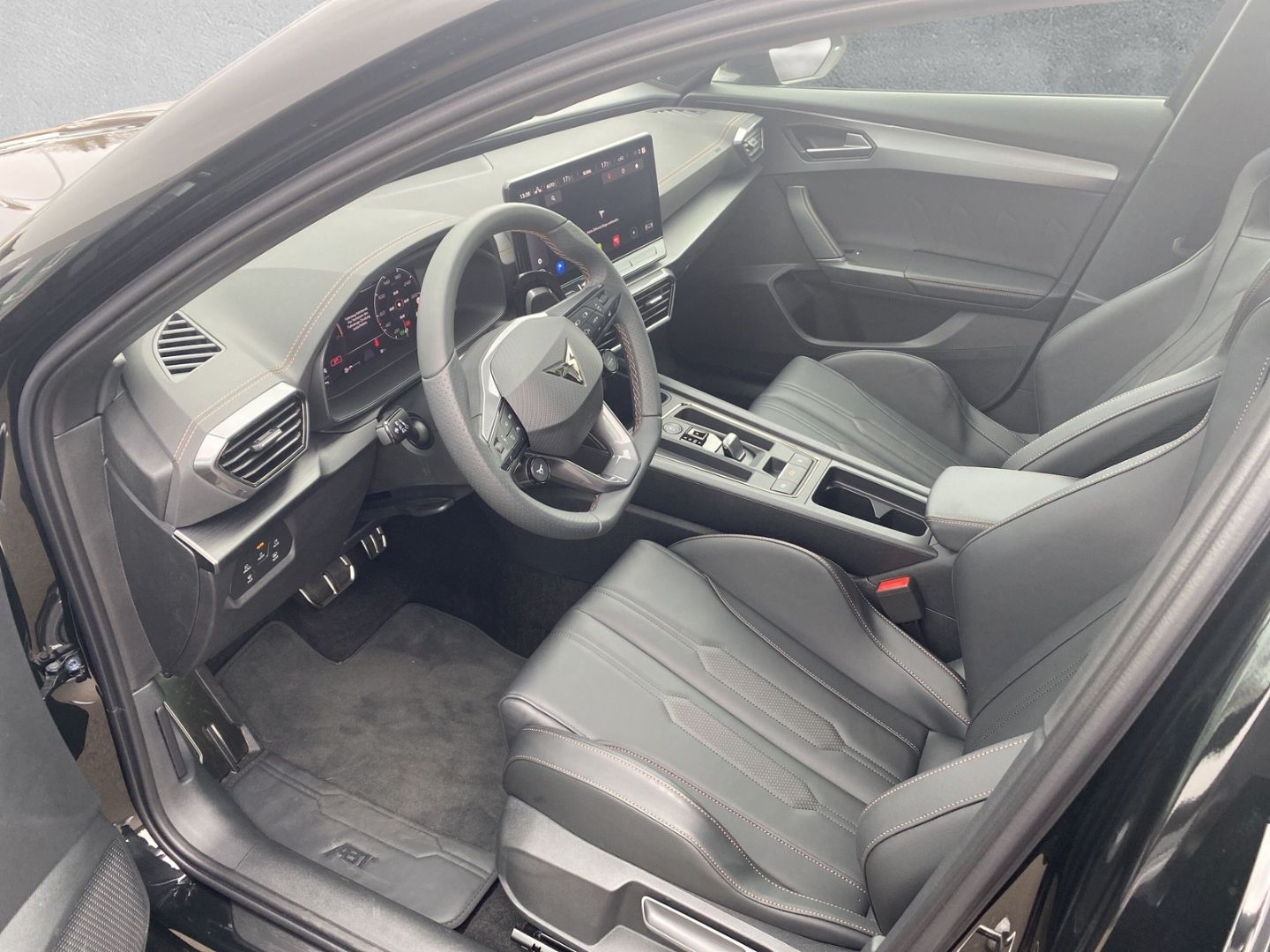 Fahrzeugabbildung CUPRA Formentor VZ5 4Drive 2.5 TSI* *ABT *BAT *1 von 4
