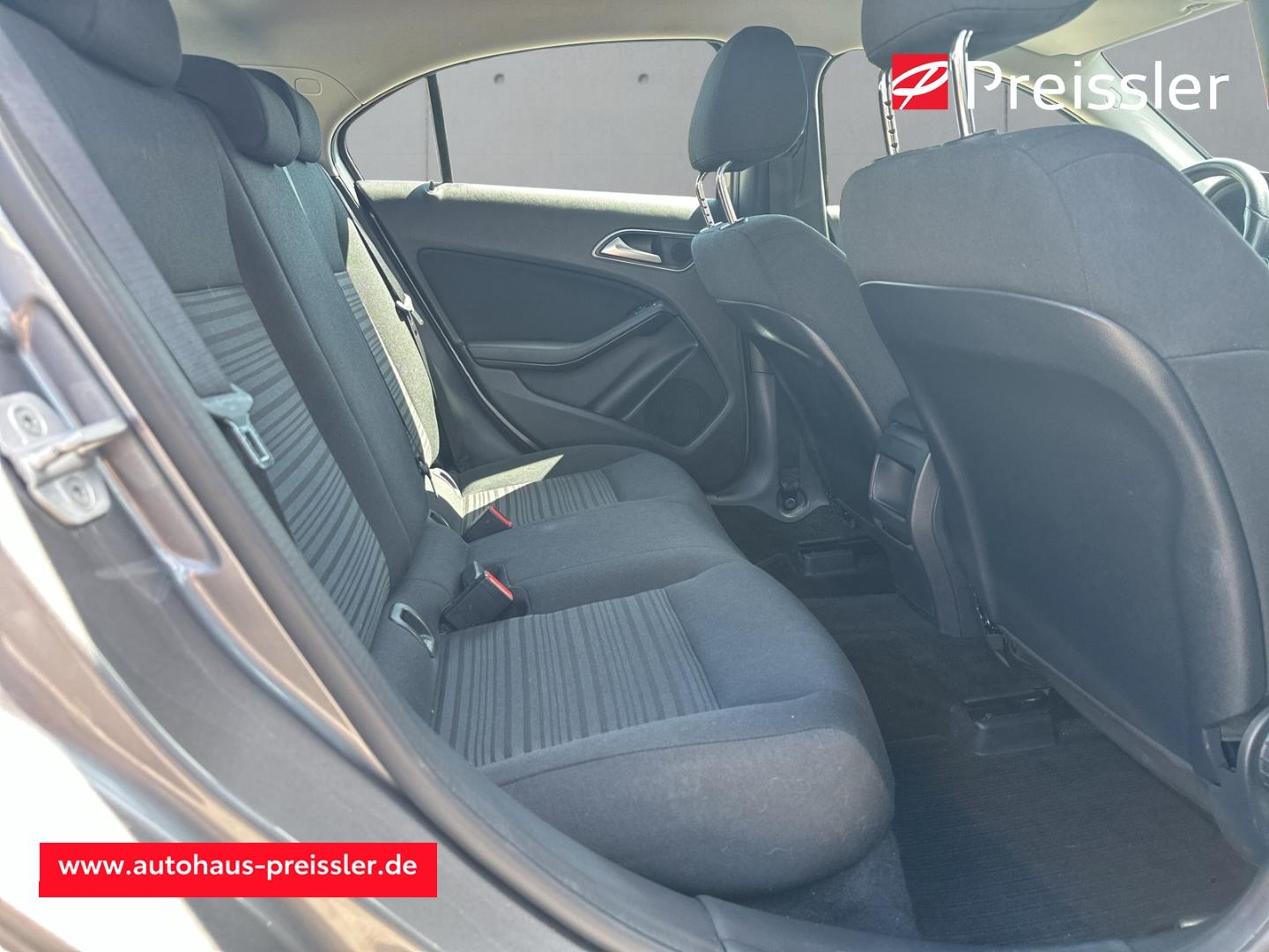 Mercedes-Benz A 250 BlueEfficiency Standard Navi SHZ Keyless S