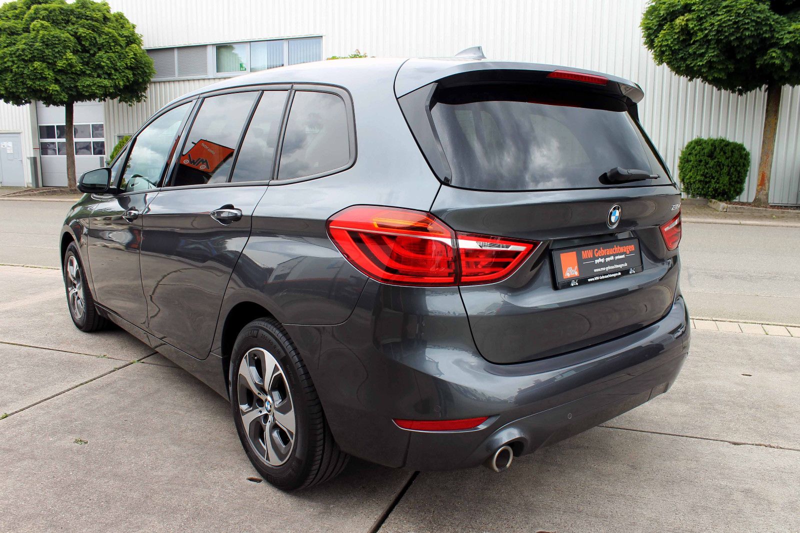 Fahrzeugabbildung BMW 216d Gran Tourer Steptr. HUD NAV ACC KAM PDC BT