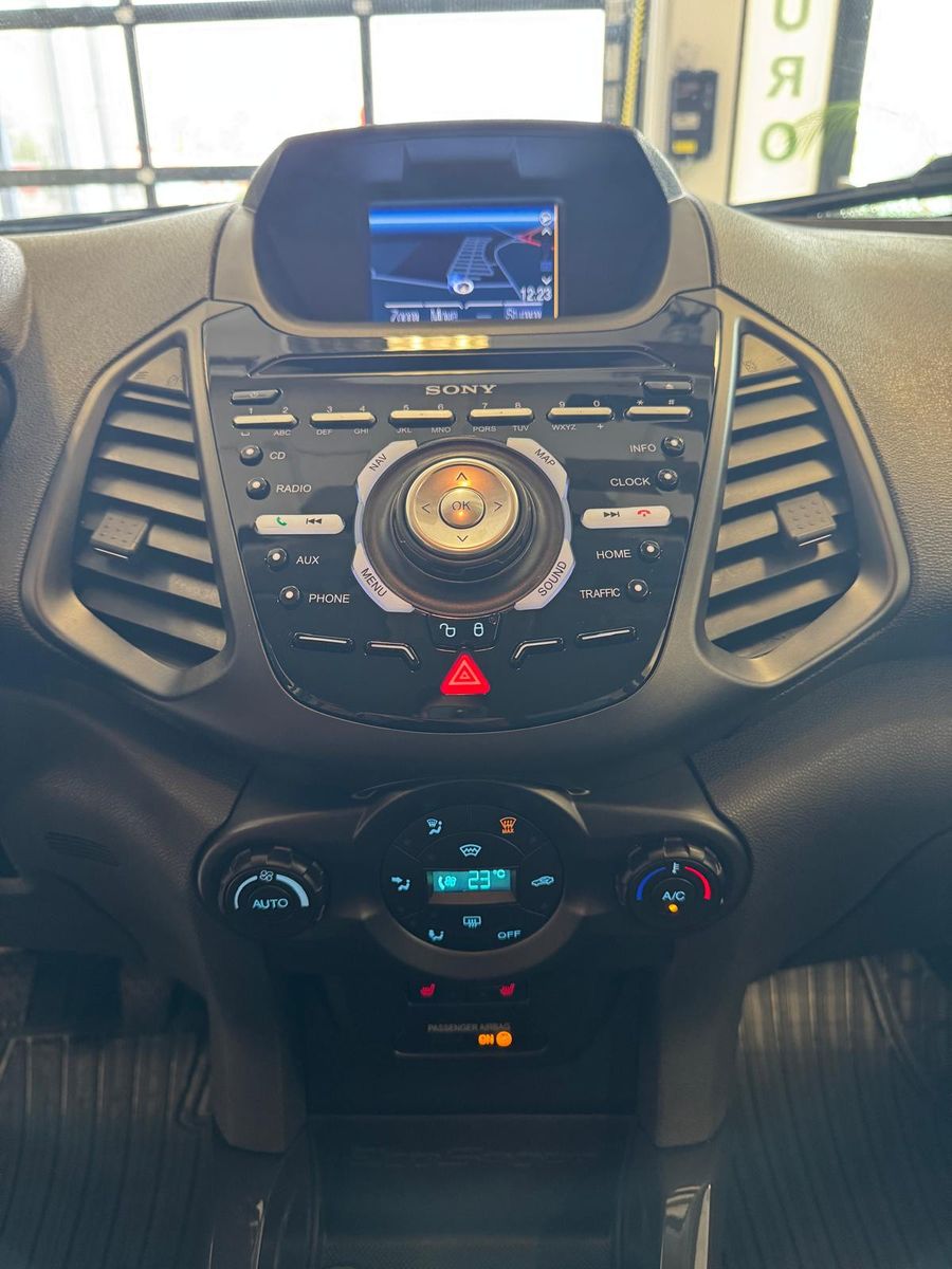 Fahrzeugabbildung Ford EcoSport Trend / AHK/ NAVI/ KAMERA/ GARANTIE