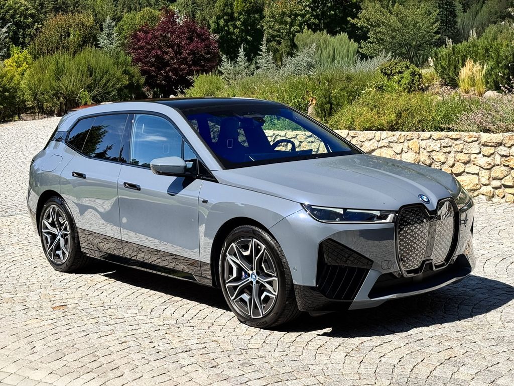 2024 BMW iX