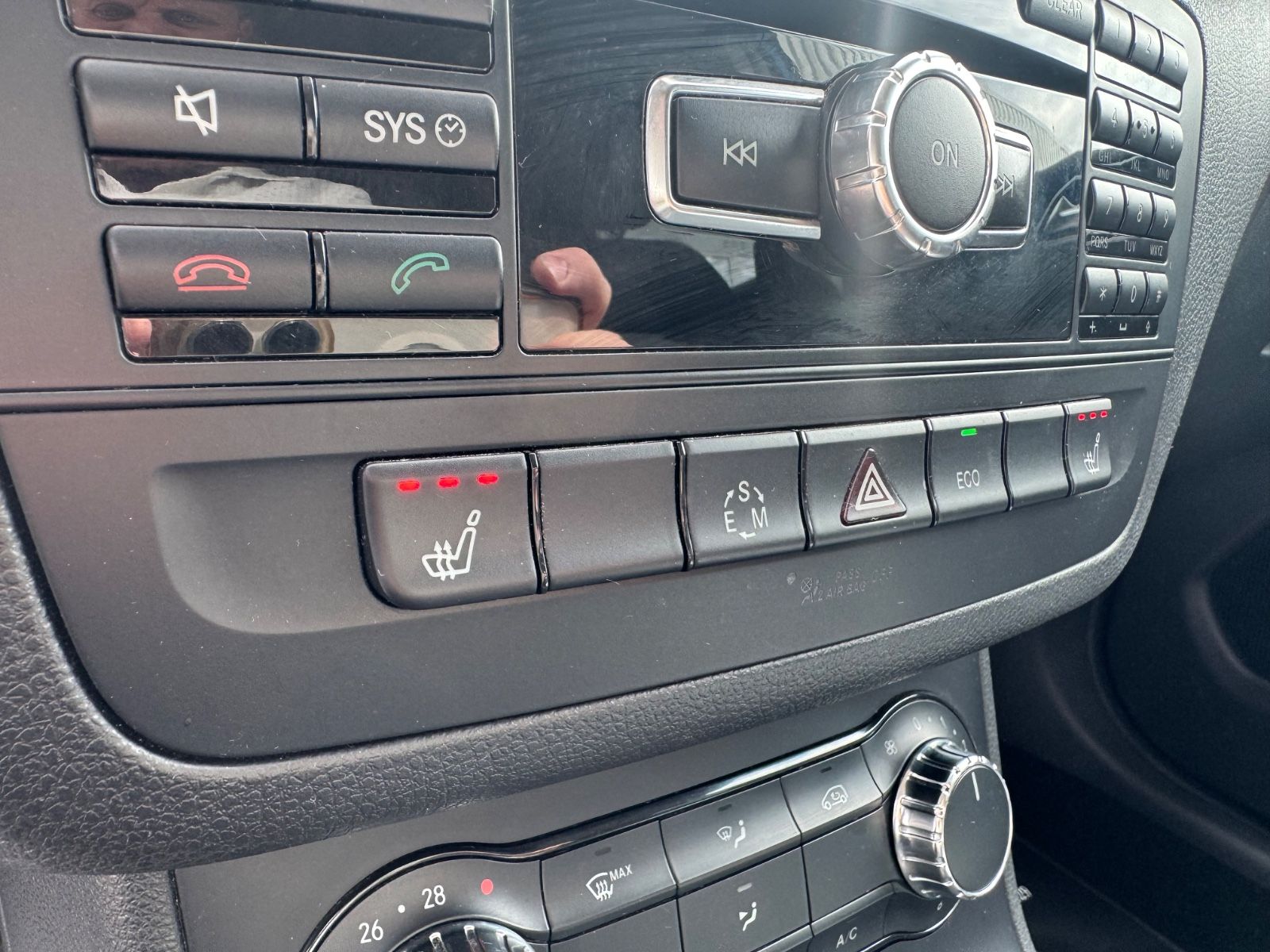 Fahrzeugabbildung Mercedes-Benz B 180 CDI/Edition E/Navigation/SHZ/MFL/ALU/
