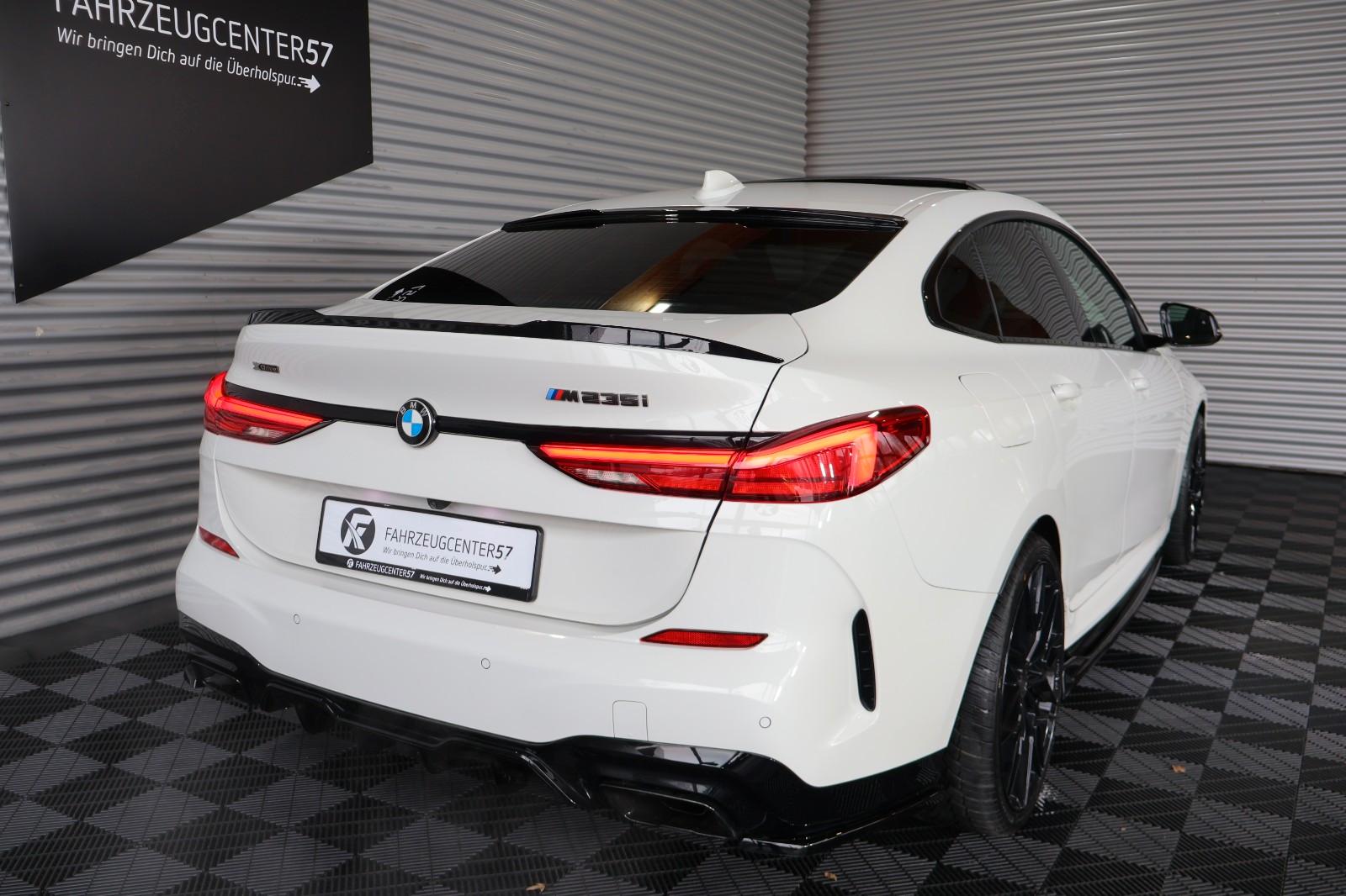 BMW M235i xDrive Gran Coupé/LED/RFK/HIFI/CARPLAY