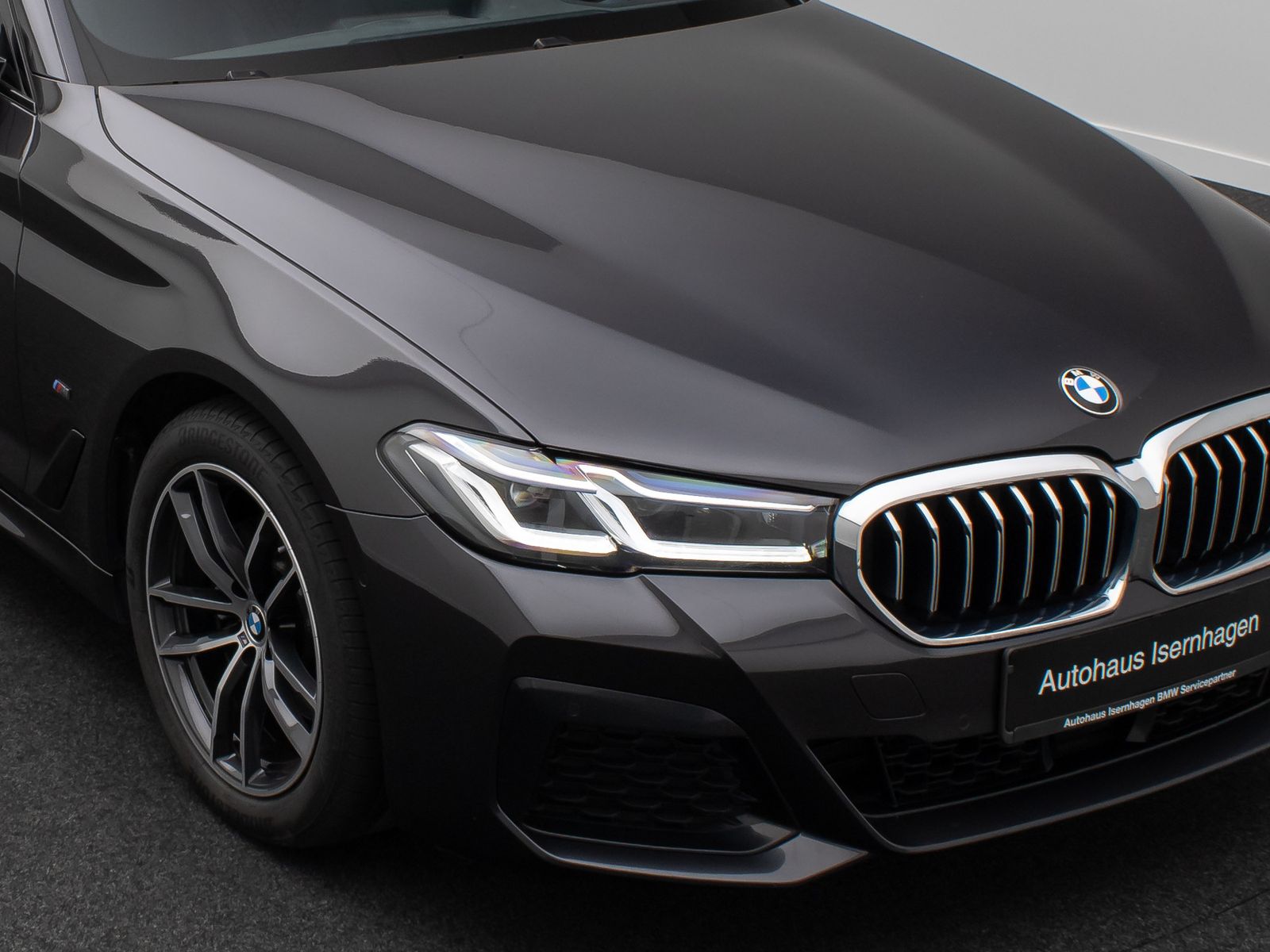Fahrzeugabbildung BMW 520d M Sport Laser AHK HUD DAB Kamera Komfort