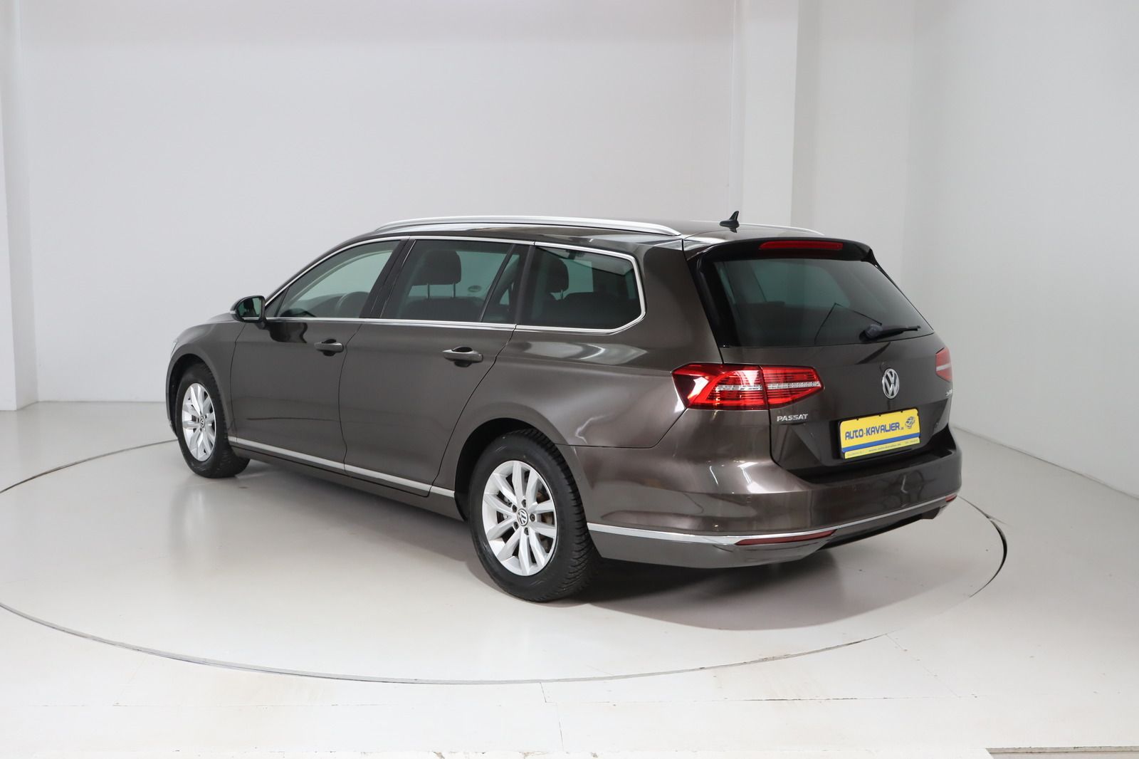 Fahrzeugabbildung Volkswagen Passat Variant 2.0 TDI Highline BlueMotion DSG
