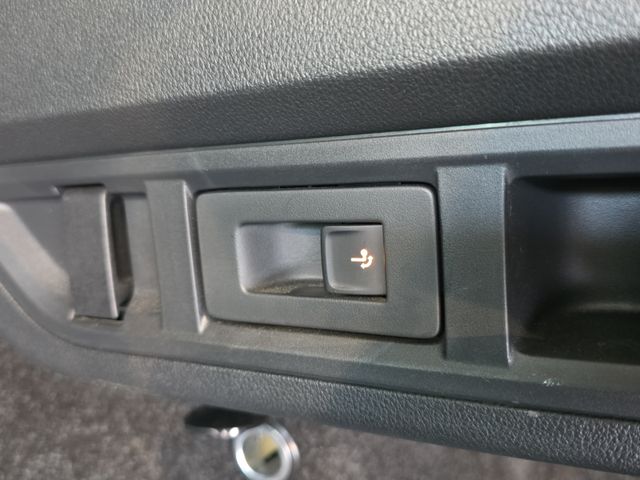 Octavia Combi Tour 2.0 TDI DSG*AHK*MATRIX*