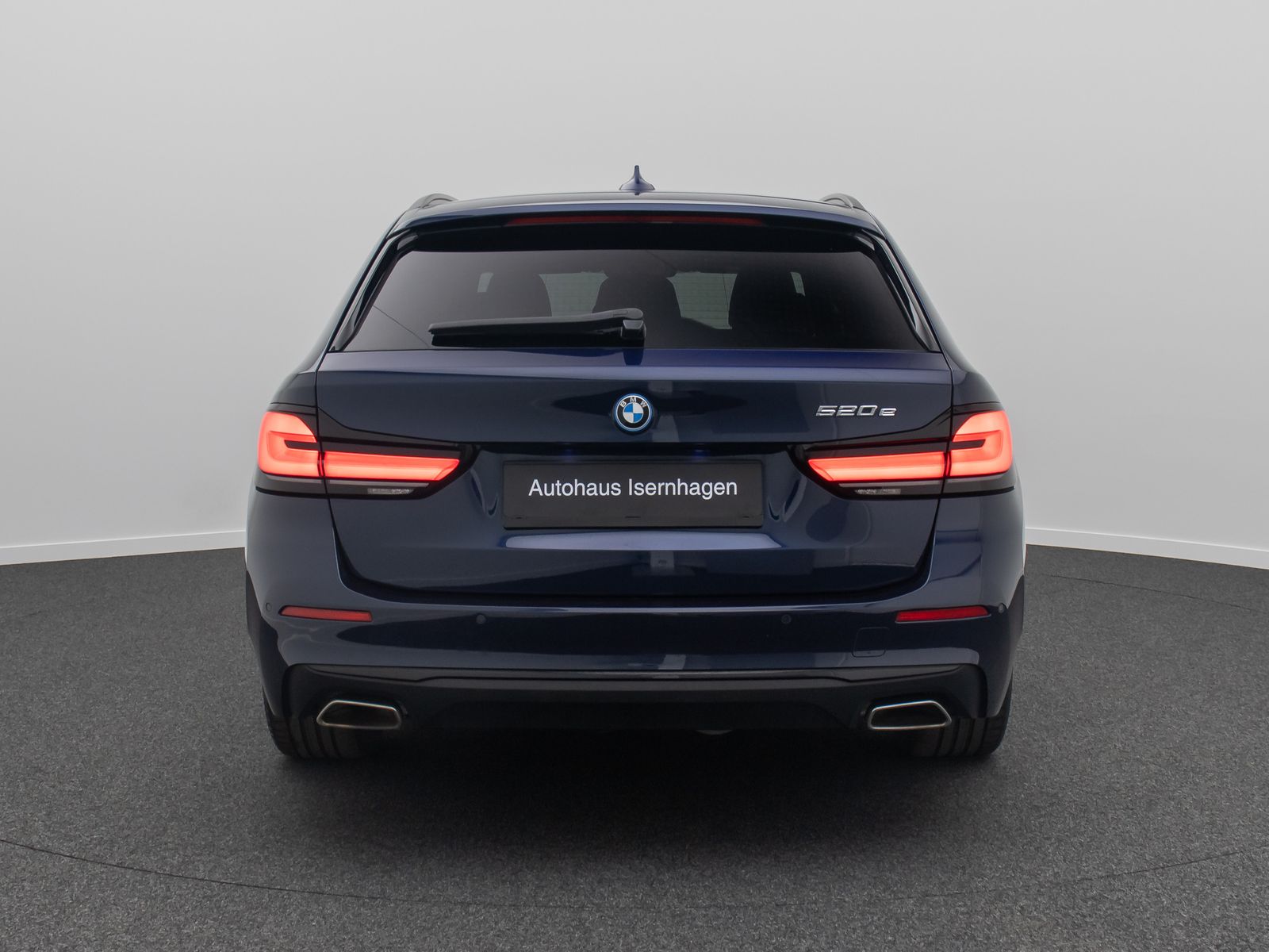 Fahrzeugabbildung BMW 520e Alarm AHK DAB HiFi Individual Leder 18Zoll