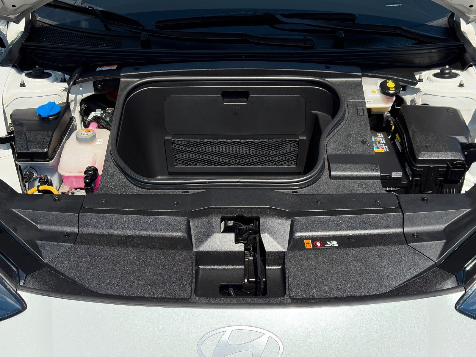 Fahrzeugabbildung Hyundai IONIQ 6 Elektro 53 kWh ACC CAM KZG LHZ CarPlay