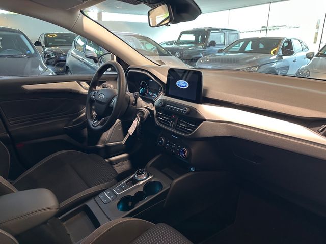 Fahrzeugabbildung Ford Focus Turnier Cool & Connect*RFK*SHZ*8-FACH*1.HD
