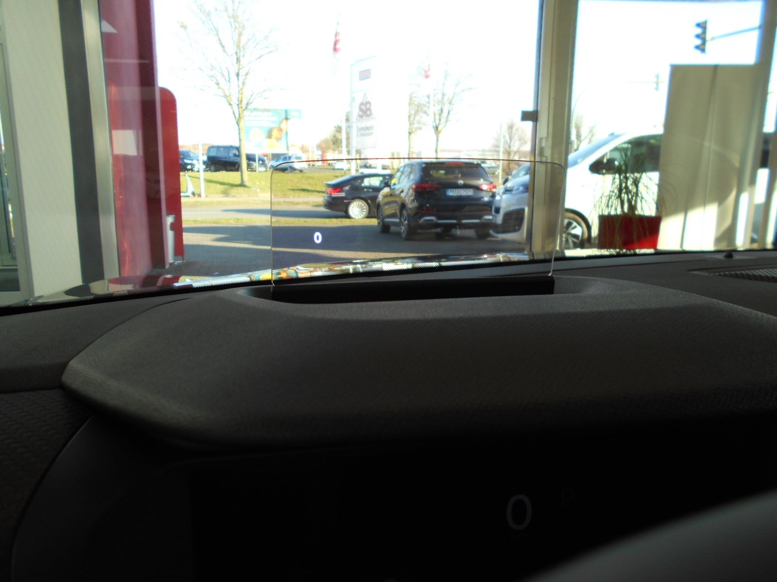 Fahrzeugabbildung Citroën C 4 Hybrid 136 e-DCS6 Max Facelift