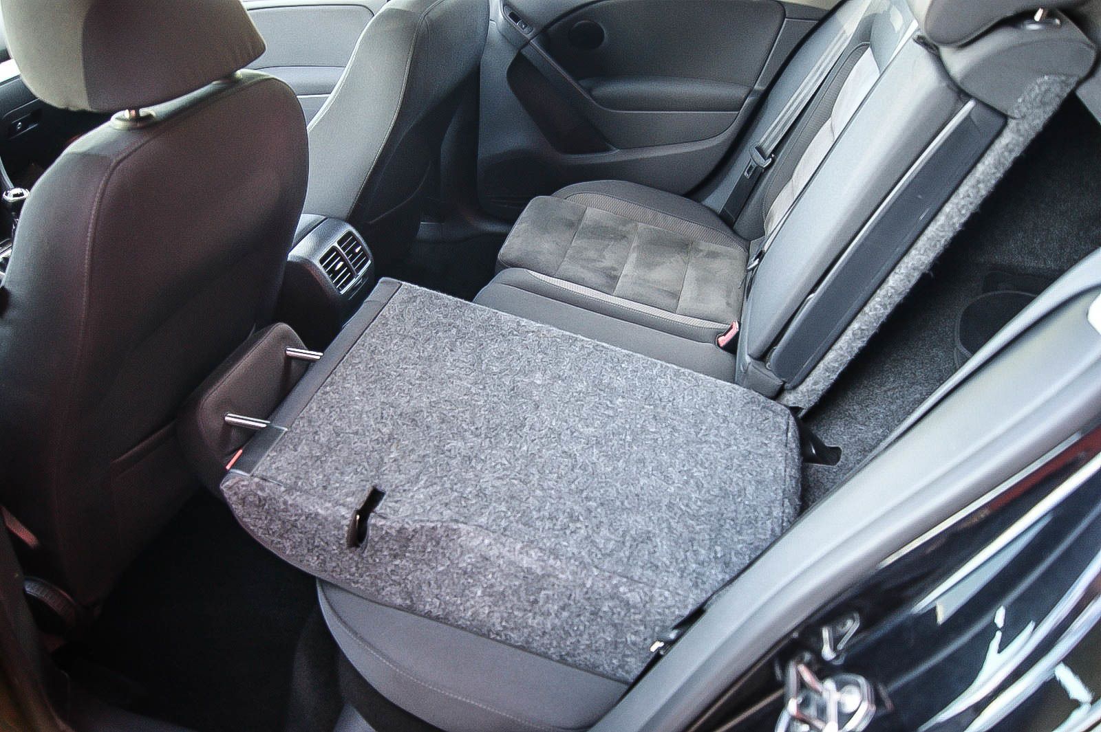 Fahrzeugabbildung Volkswagen Golf VI 14TSI Highline STANDHEIZUNG PARKLENKASS.