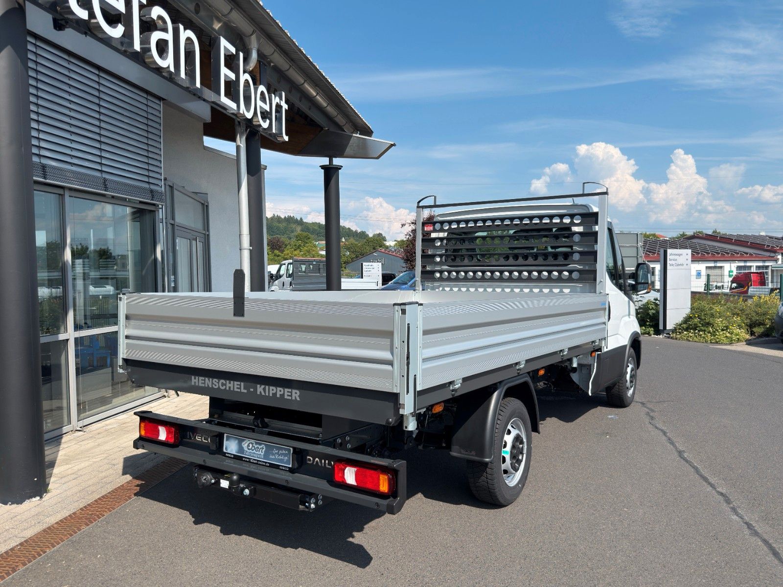 Fahrzeugabbildung Iveco Daily 35S16 3.0L *R3.450mm*AHK*Kamera*Klima*