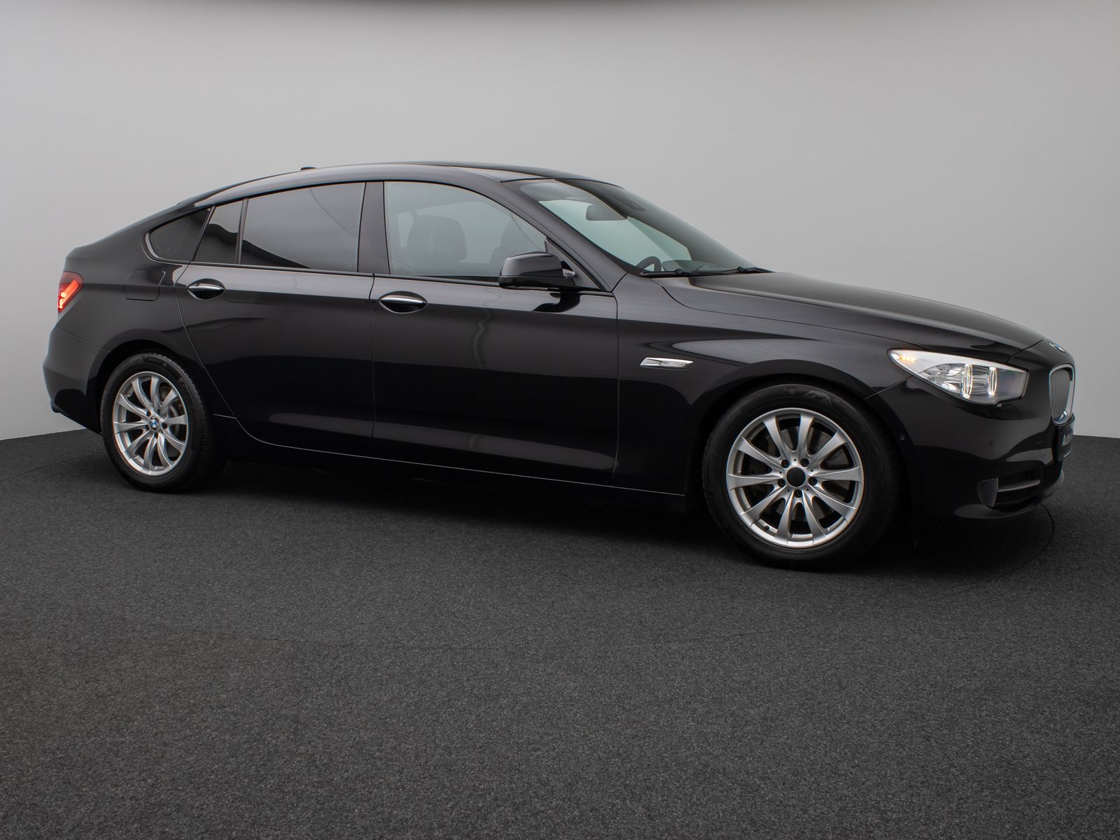 Fahrzeugabbildung BMW 535d Gran Turismo Panorama Kamera HUD HiFi Xenon