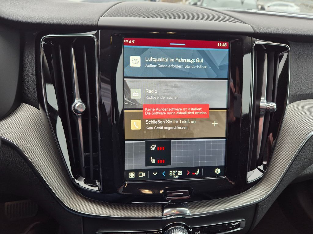 Fahrzeugabbildung Volvo XC60 B5 B AWD Core+Fahrerassist+Leder+Allwetter