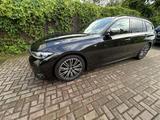BMW 320d Touring M Sportpaket Automatik - BMW 320 mit Diesel-Antrieb: Kombi, Sportpaket