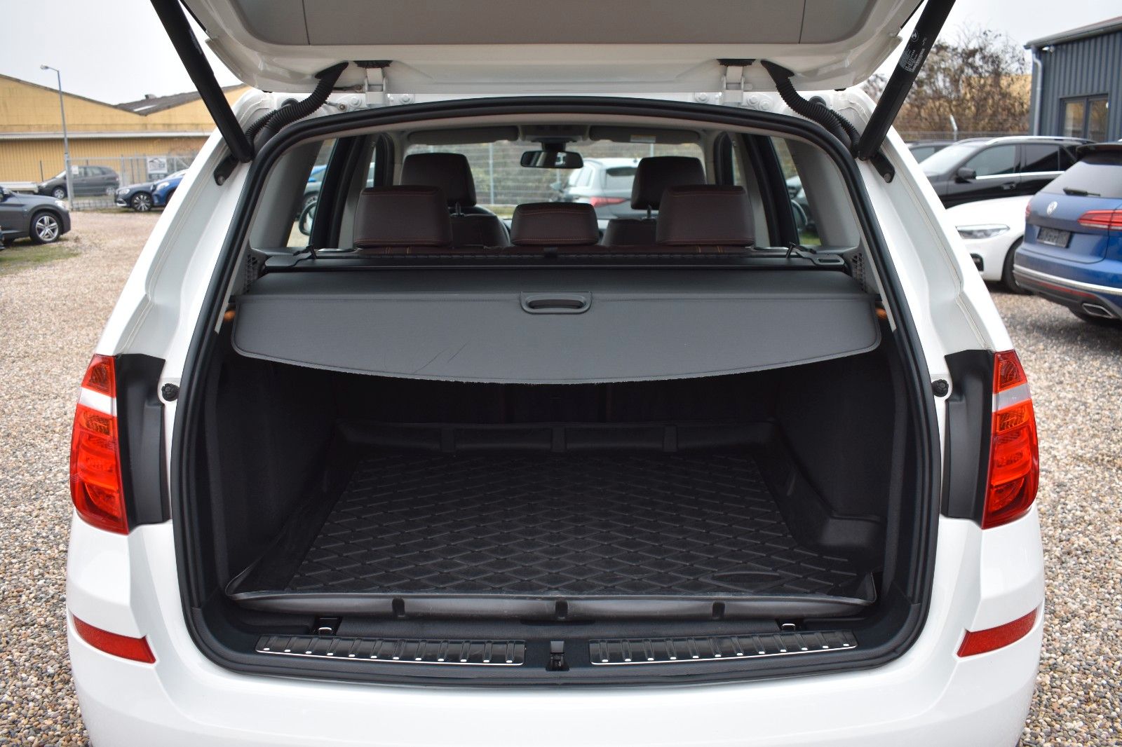 Fahrzeugabbildung BMW X3 xDrive 30 d X Line AHK Navi Leder 1. Hand