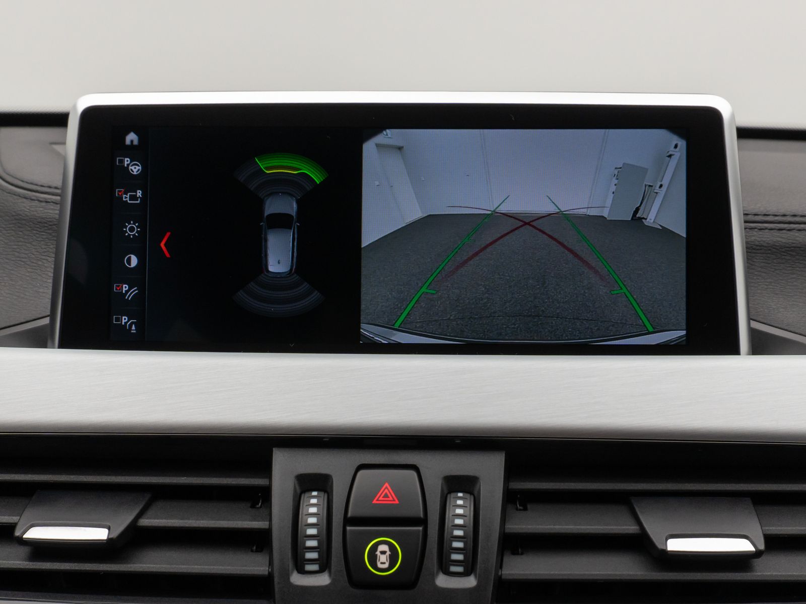Fahrzeugabbildung BMW X1 xD18d SportLine Kamera DAB HiFi Komfort Alarm