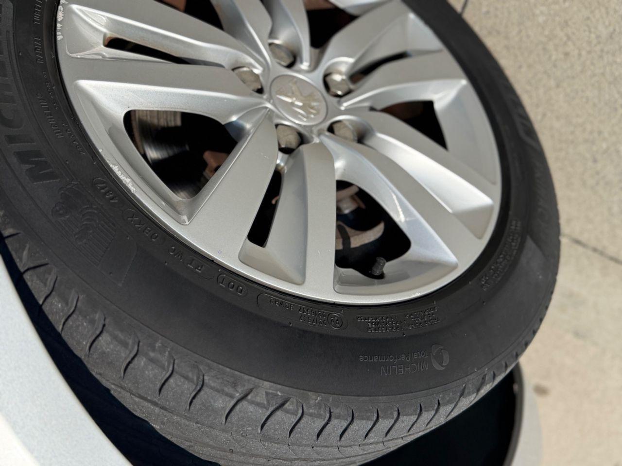 Peugeot 308 2015 — photo 7