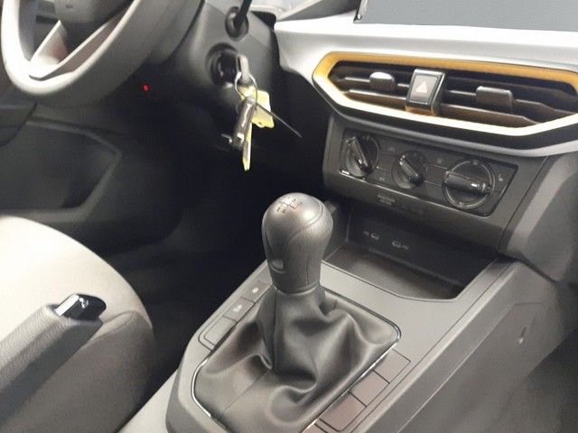 Fahrzeugabbildung Seat Ibiza Hola 1.0MPI LED PDC SHZ 15"Alu MFL 0,99%