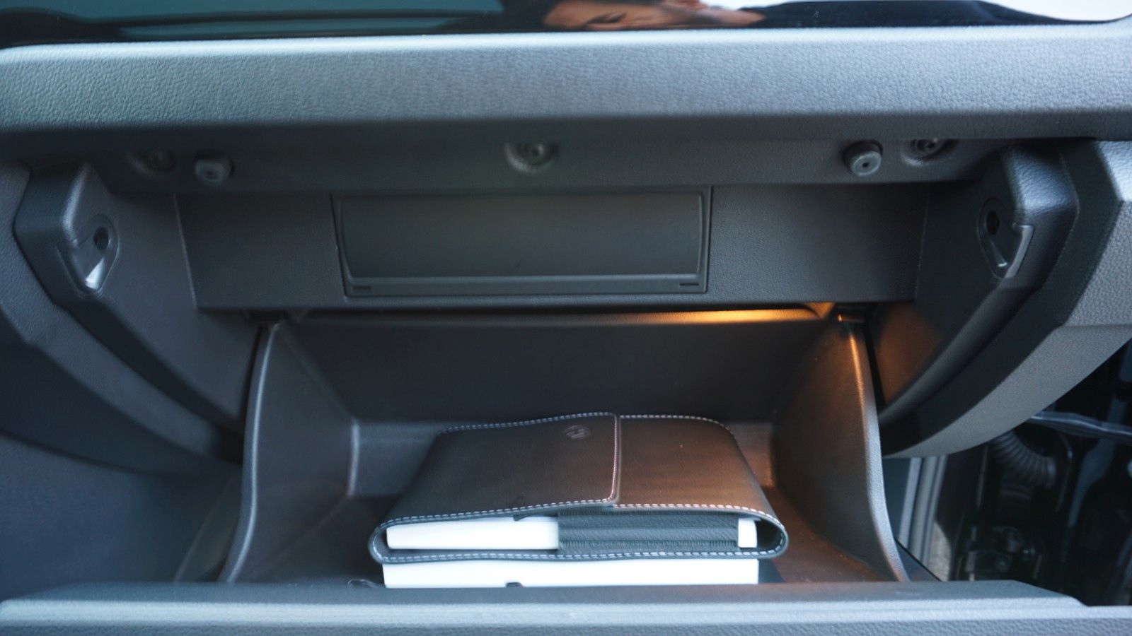 Fahrzeugabbildung Volkswagen T-Roc Sport 4Motion, Kamera, Navi, Pano, Black