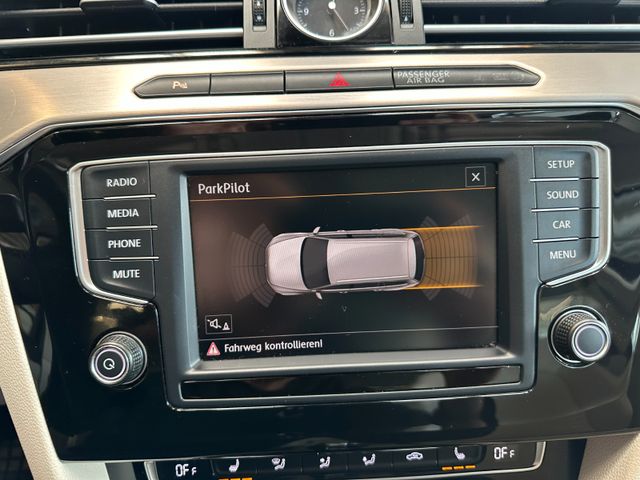 MYAUTOCENTER – Gebraucht- und Jahreswagen mit Werkstattservice in Pfaffenhofen Volkswagen Passat Highline *4Motion*Massage*AHK*LED*Keyless