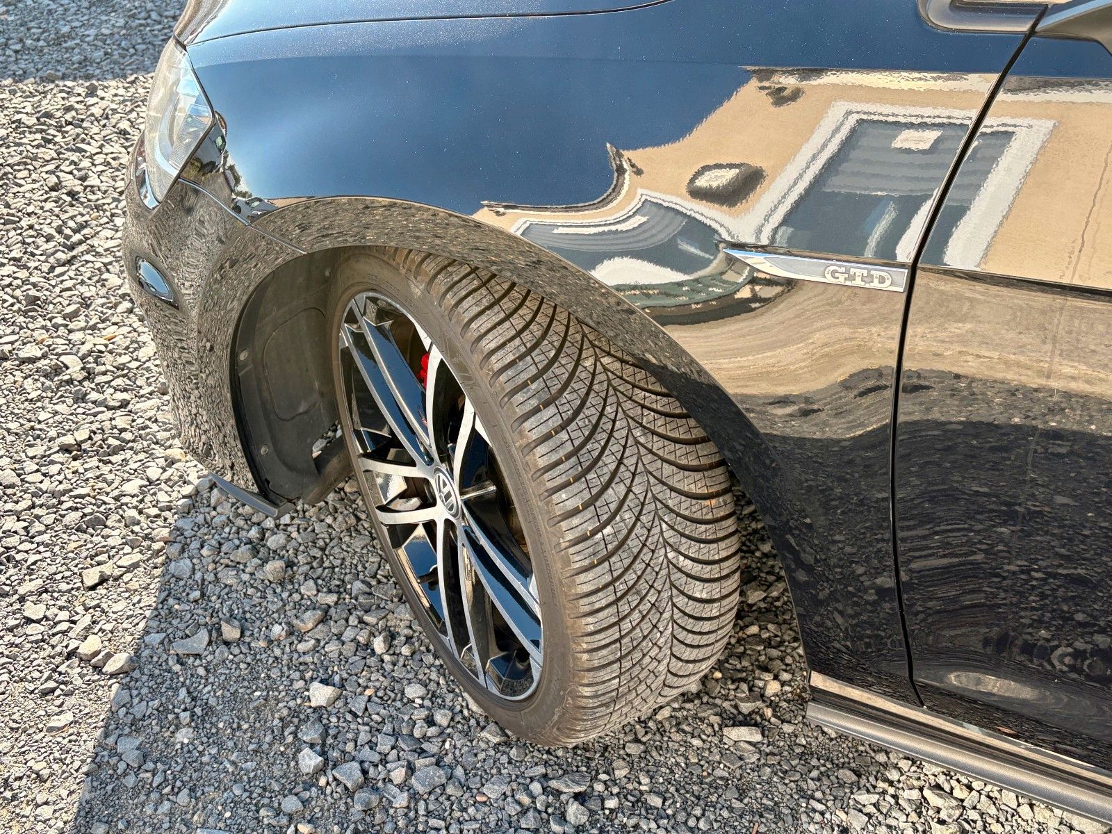 Fahrzeugabbildung Volkswagen Golf VII DSG GTD SPORT Navi Xenon 1.HAND AHK PDC