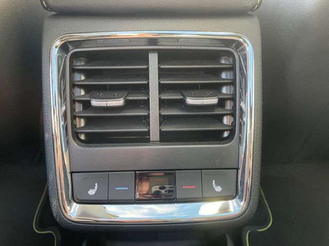 ENYAQ iV Coupe RS, AHK Panodach Soundsystem