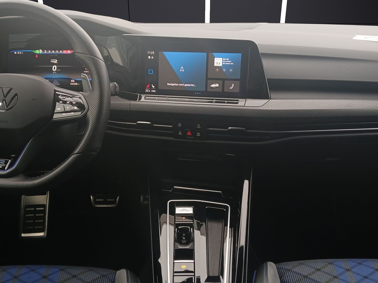 Fahrzeugabbildung Volkswagen Golf VIII Variant R DSG 4M LEDplus AHK Navi Harm
