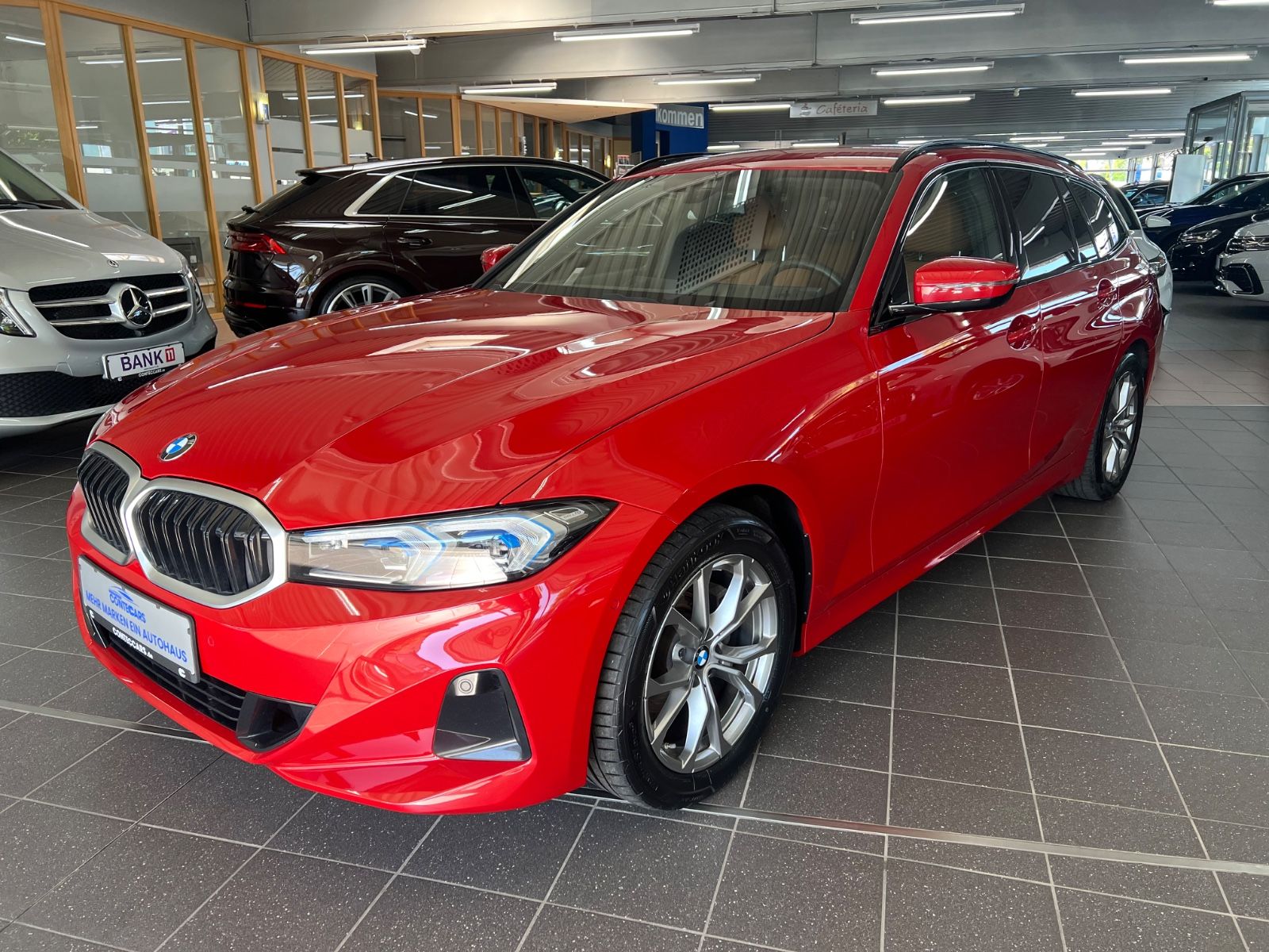 BMW 318 d Touring LED+Sensatec+Harman-Kardon+DA uvm. foto 4