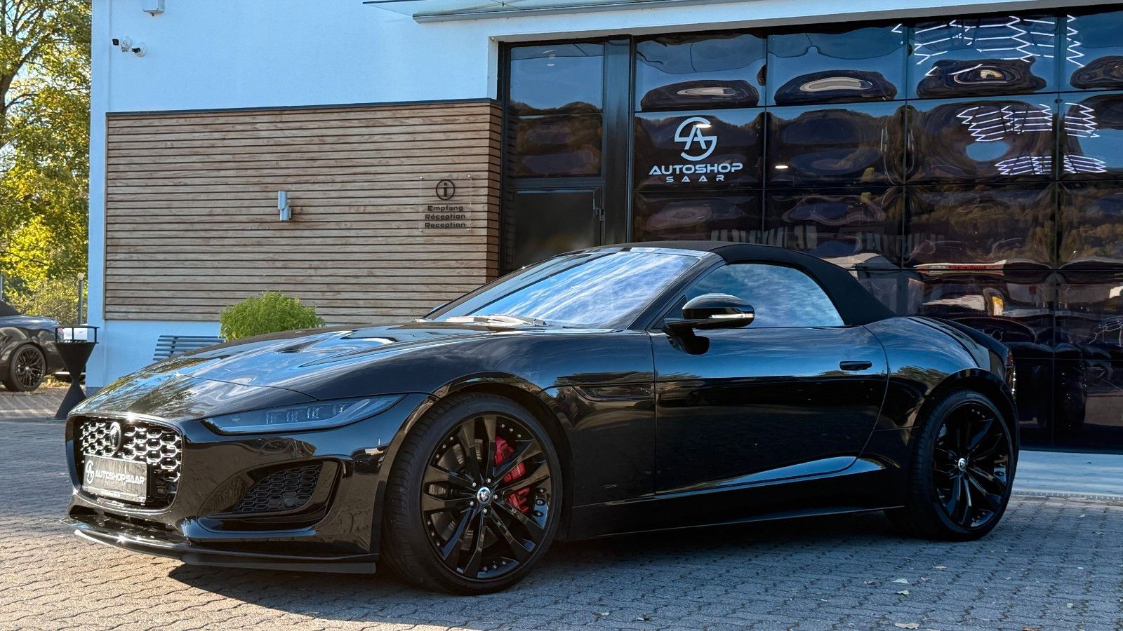 JAGUAR F-Type F-Type P450 AWD R-Dynamic Black Pixel-Led – Ansicht 2